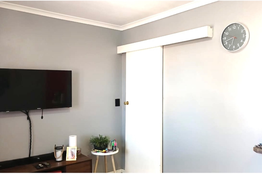1 Bedroom Property for Sale in Retreat Western Cape